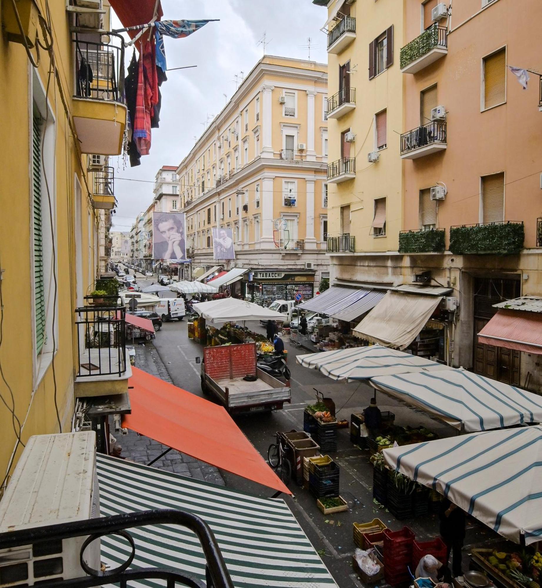 Cozy Central Residence Napoli Exterior foto